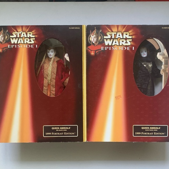 Star Wars 1999 Queen Amidala Red Senate Gown - Picture 9 of 9